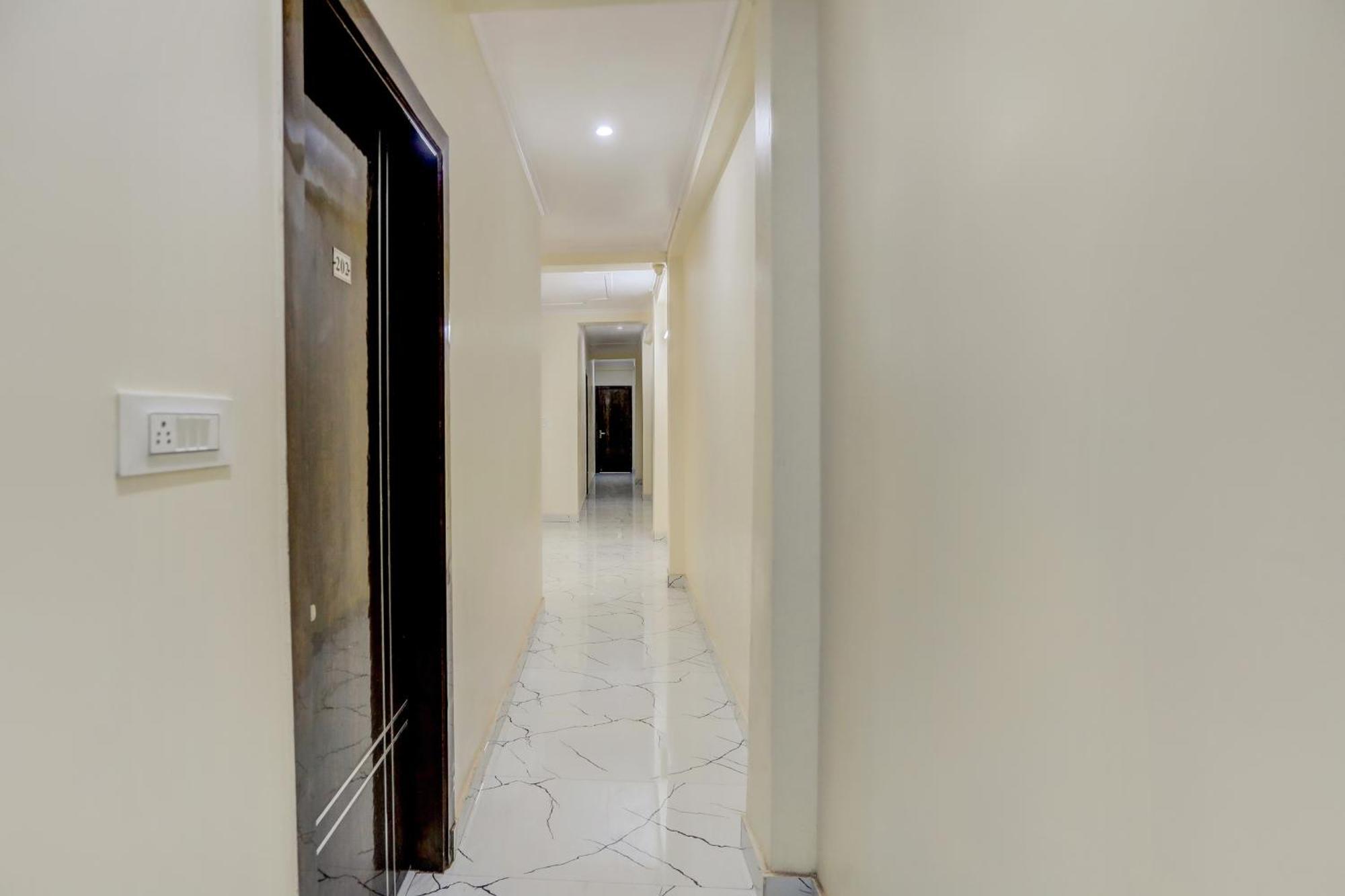 Hotel O Diamond Inn نيودلهي المظهر الخارجي الصورة